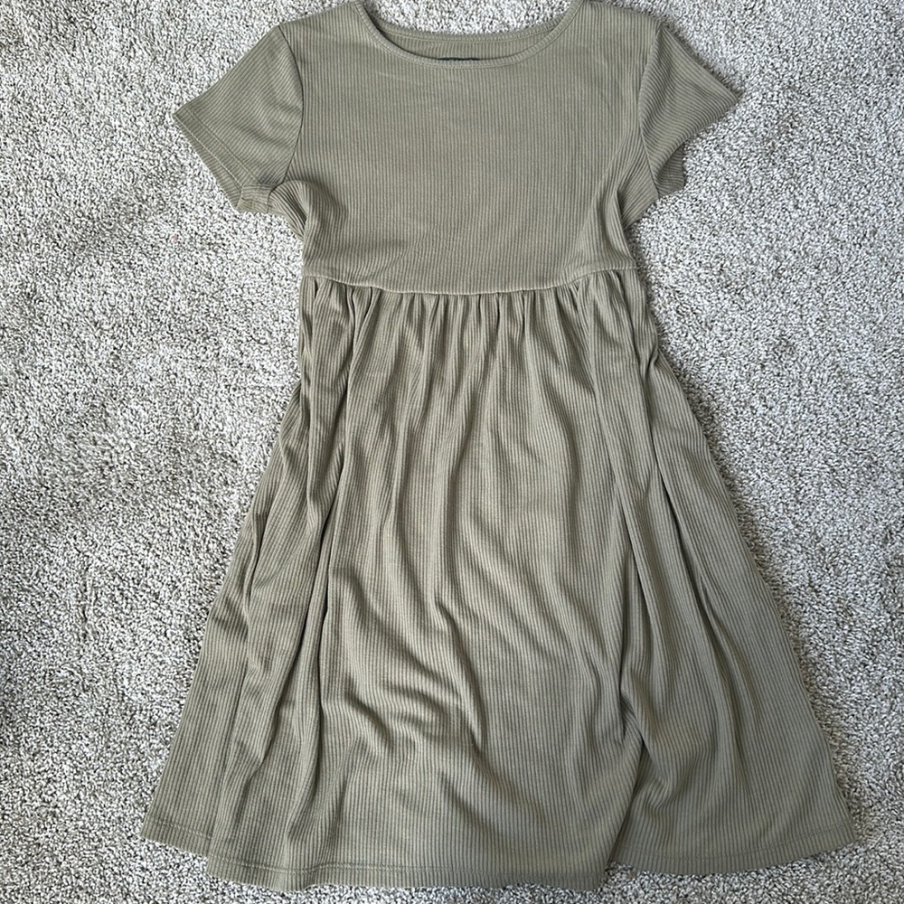 Flowy green dress